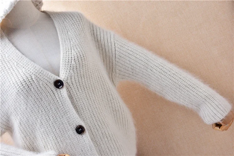 Женская осенне-зимняя одежда бежевый волосатый ангорский кролик вязаный