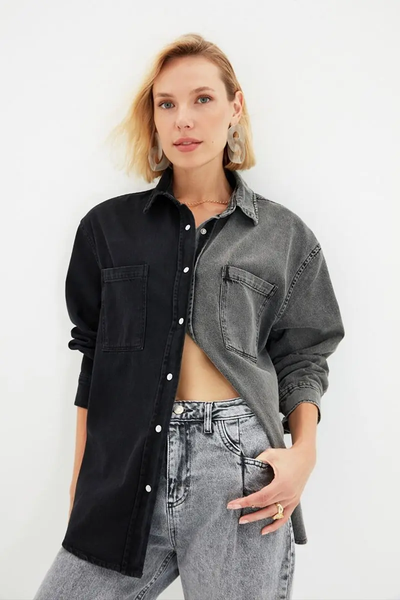 

Black color block Denim shirt TWOAW22GO0127