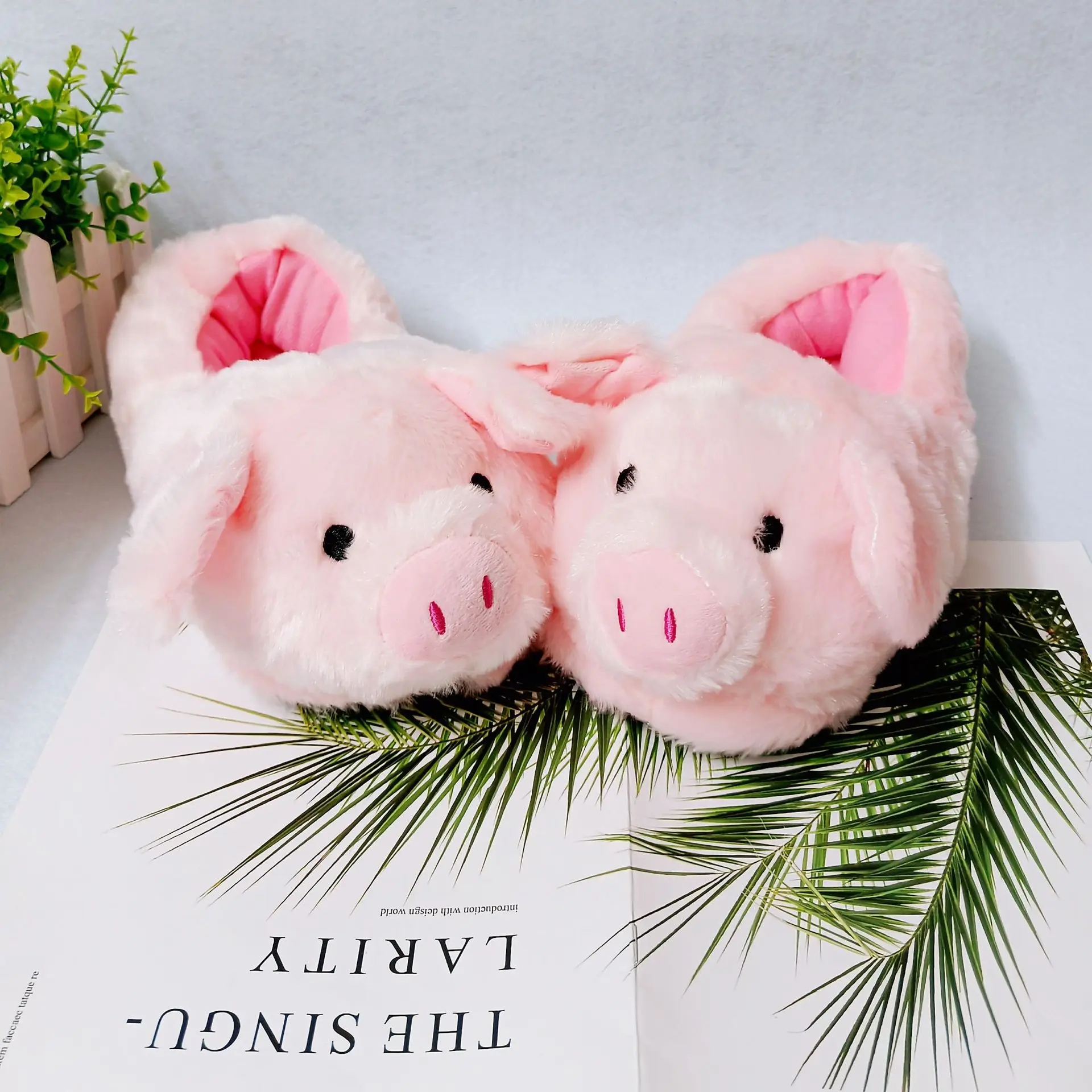2022 Ins Hot Cartoon Pig Cotton Shoes Girls Pink Slip On Fluffy Slipper Woman Creative Piggy Slides Loafers Shoes