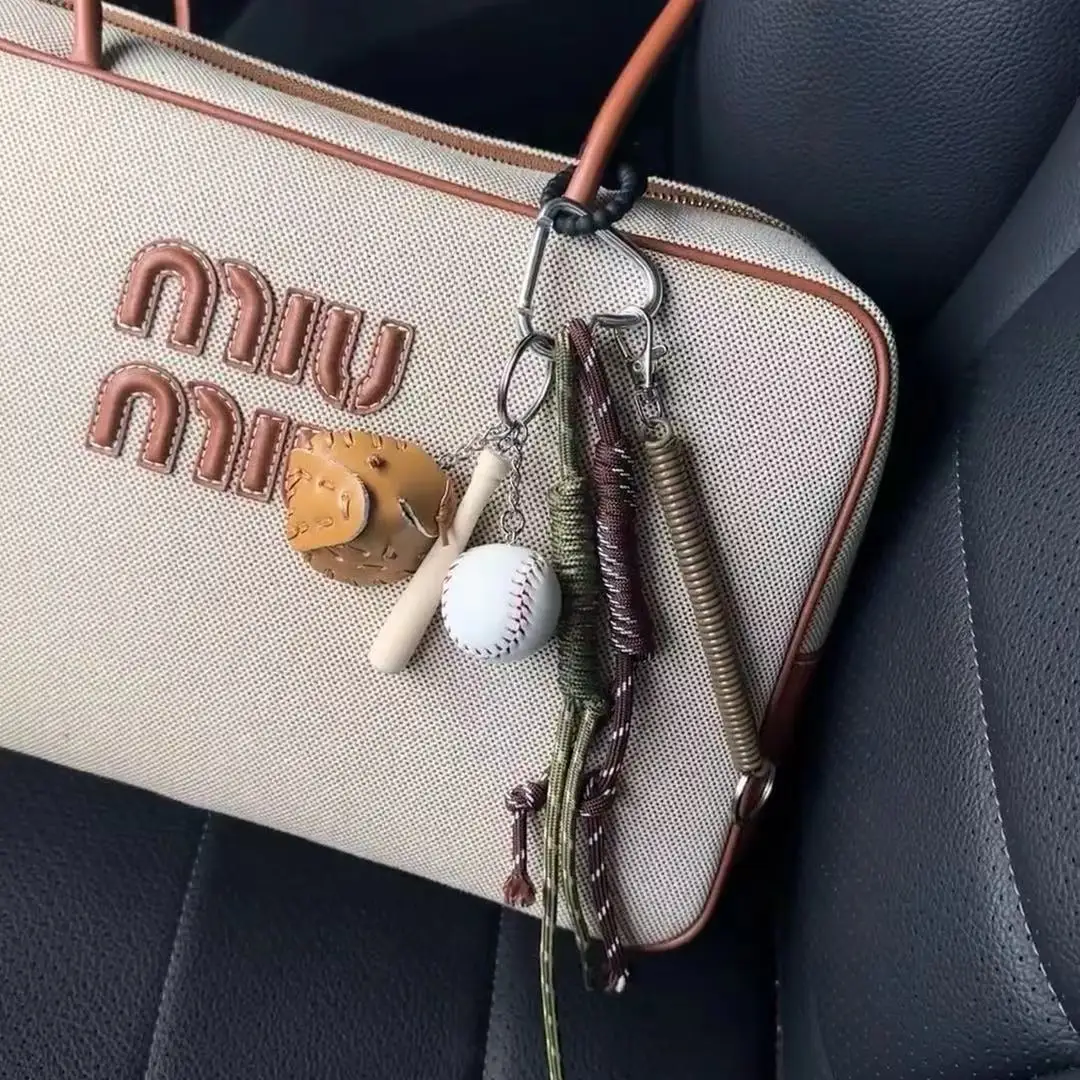 2024 оригинальный Парижский модный разноцветный подвесной кукла с подвеской для