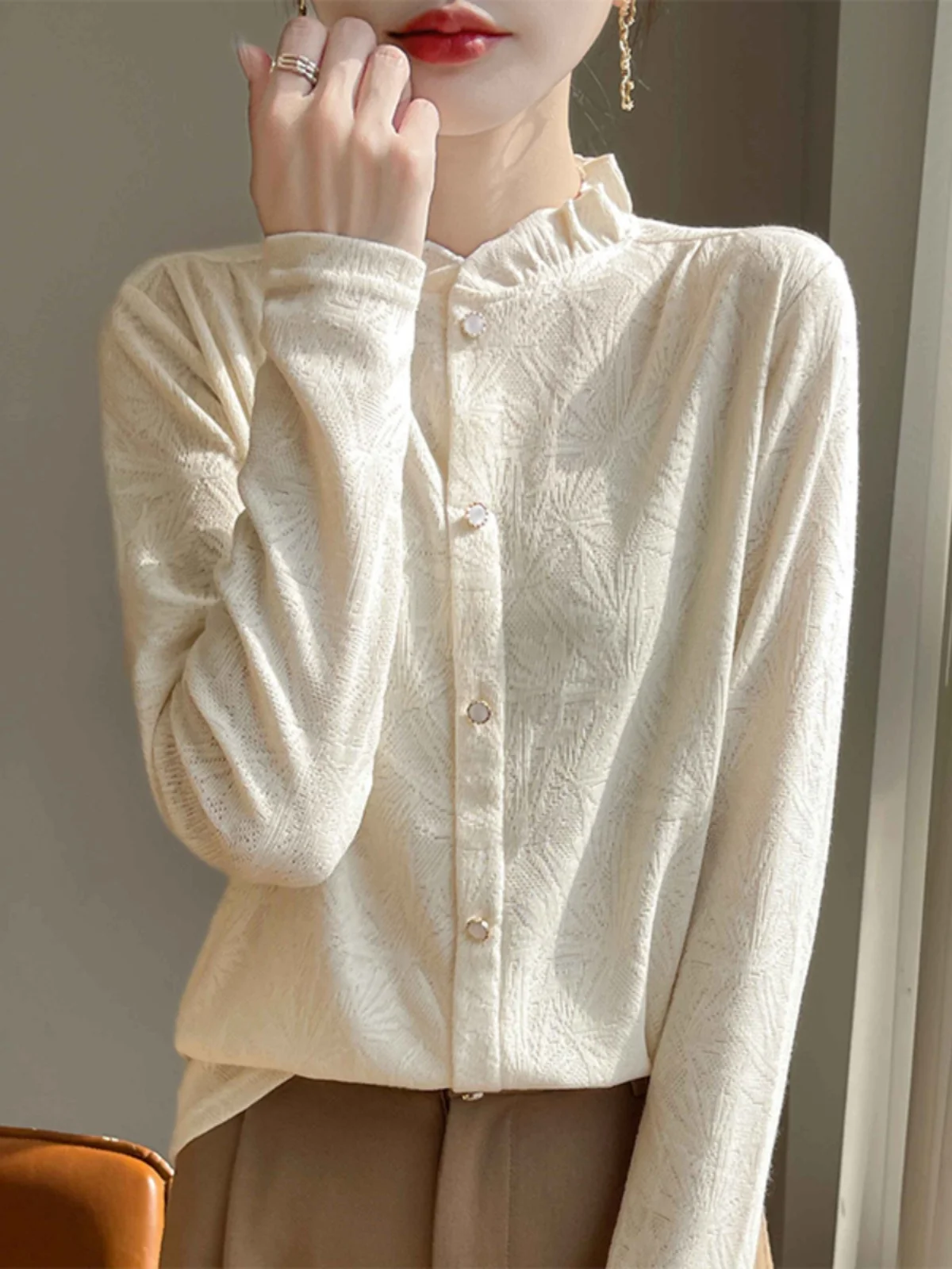 Французский sle Hepburn Sle Элегантный вязаный низ с деревянным воротником-ушанкой