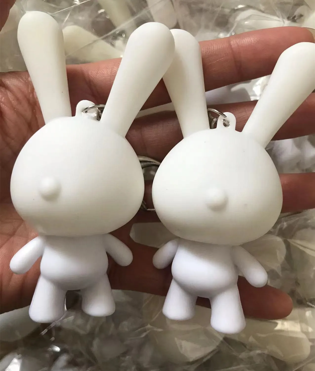 20pcs Dunny Munny Rabbit Pendants DIY Kids Toys for Art Students White Dolls Do it Yourself Vinyl Art Figure Toy Accessories