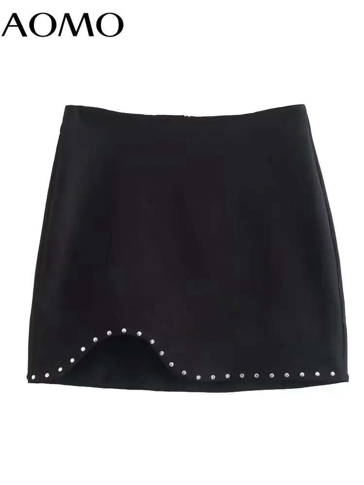 

Женская ассиметричная мини-юбка с заклепками и высокой талией