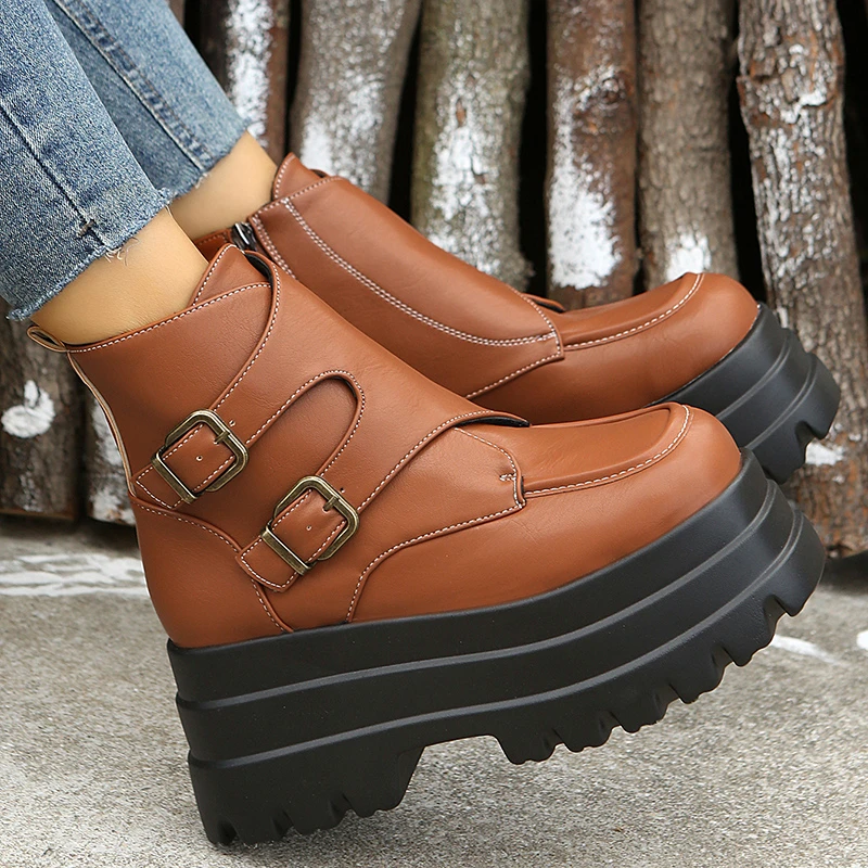 

Красивые новые сапоги до колена на платформе женская массивная готическая обувь в стиле панк дизайнерские женские короткие сапоги мотоцик...