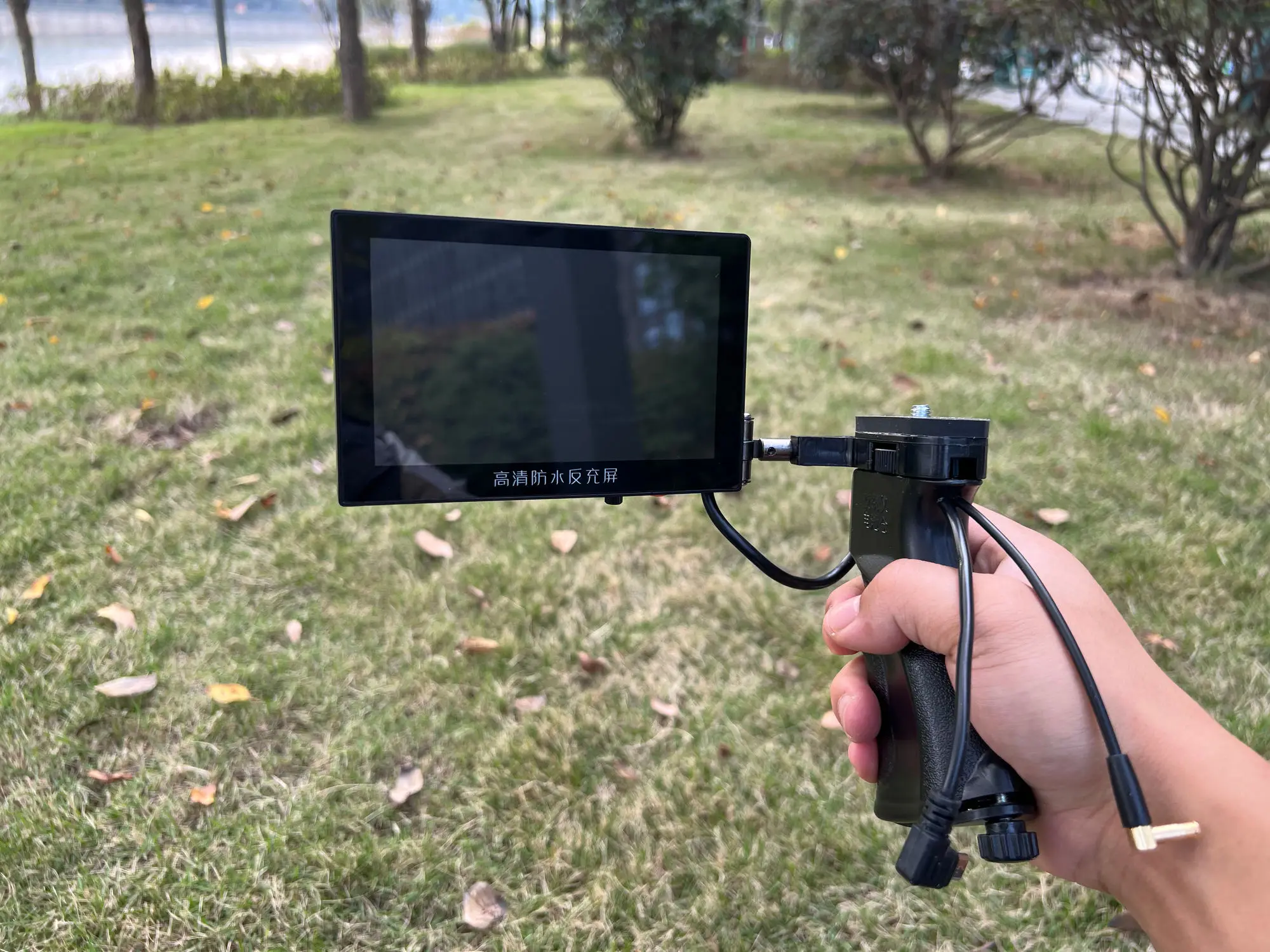 

Guide Screen 5-Inch HD Portable Thermal Imager Folding Screen Handheld External Display Screen Handheld Grip Screen