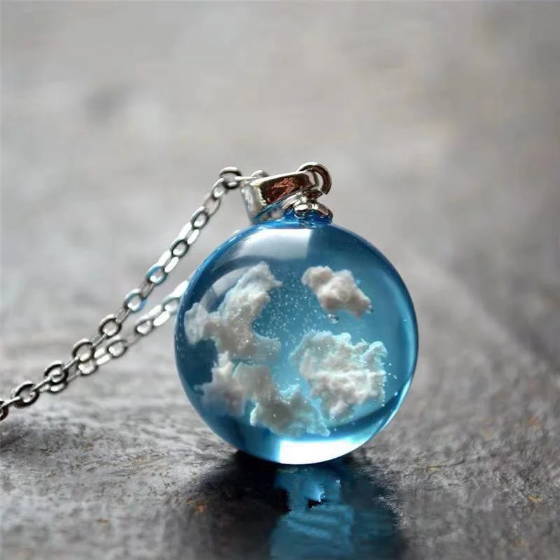 

Blue Sky White Cloud Pendant Necklace Transparent Resin Rould Ball Moon Chain Necklaces for Women Girls Fashion Jewelry Gifts