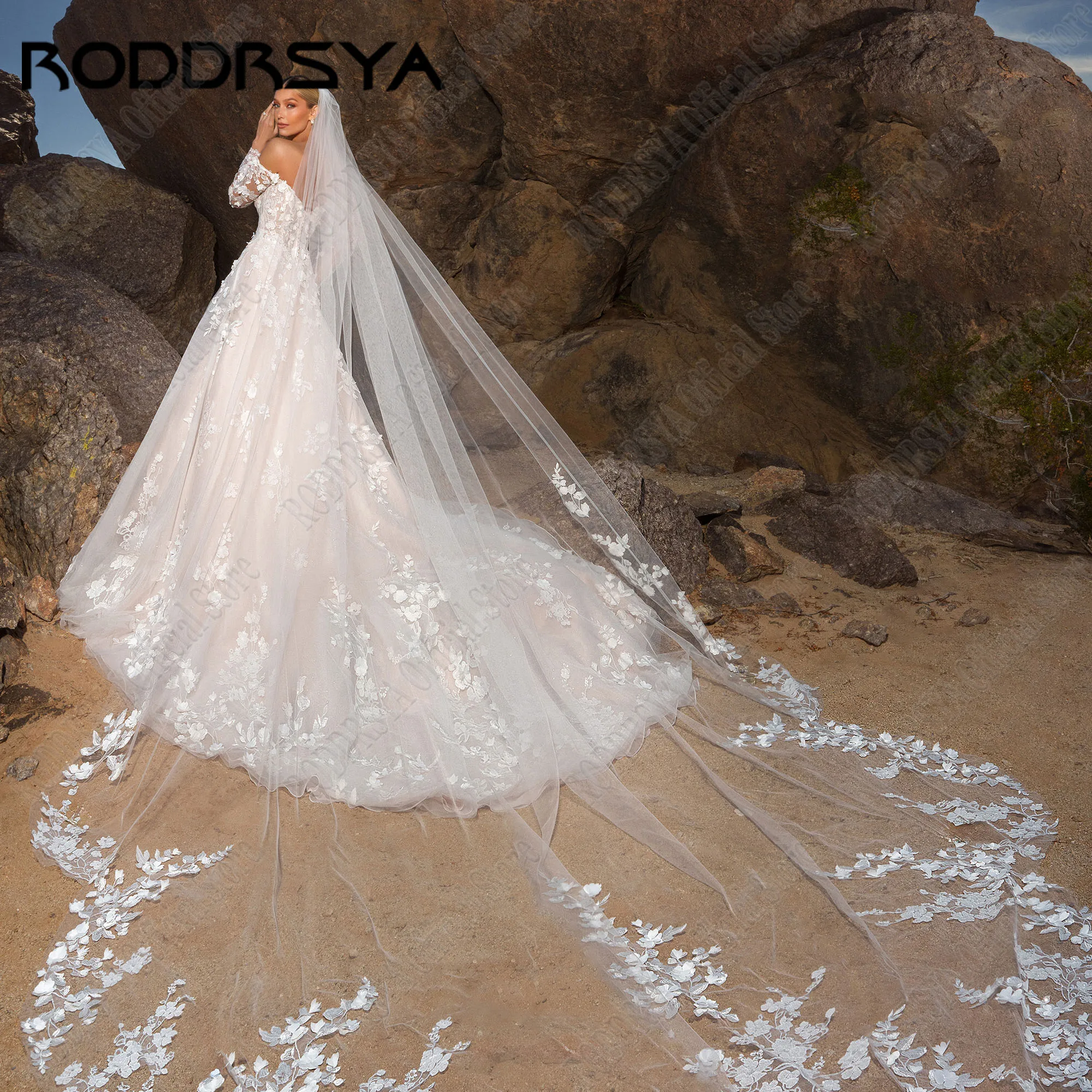 Платье свадебное кружевное с открытой спиной цветочным принтом и длинным