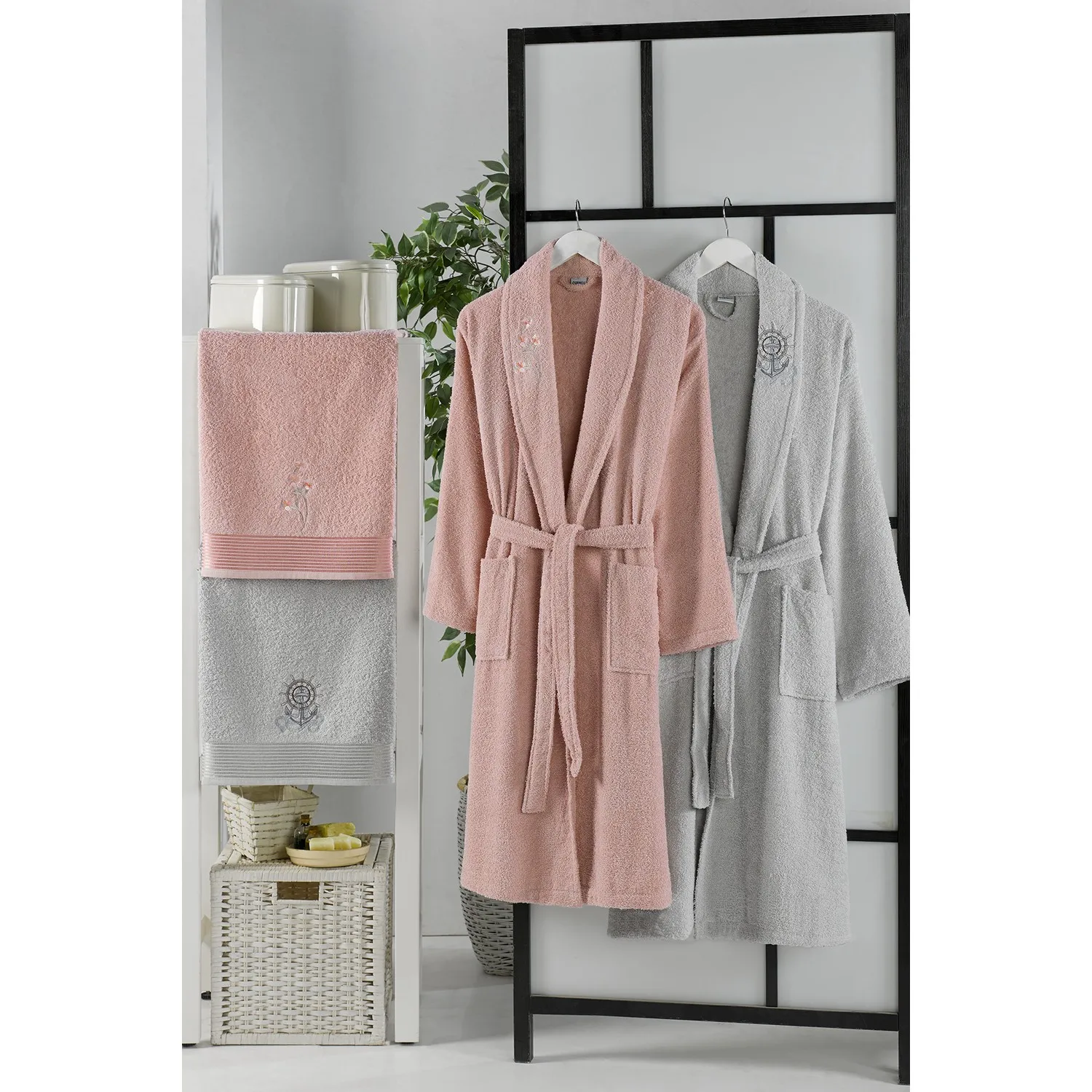 Özenev Gredel 4 Piece Family Robe Set Gray Dirty Pink Quality Pure Fabric Non-Irritating Skin-Friendly Building Comfortable Convenient Form