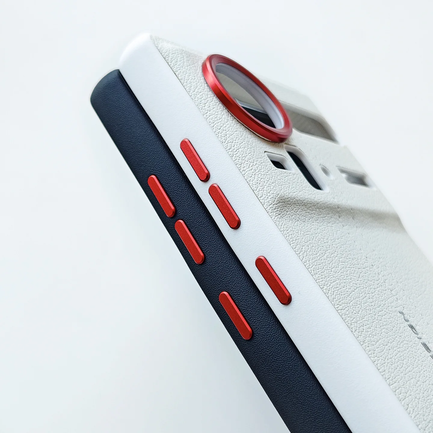 Фото Для ZTE nubia Z80 и Z70 & Z70S Ultra Чехол из искусственной кожи, приятный для кожи, контрастный цвет, рамка для объектива с клавишами, защитная задняя мягкая крышка №5