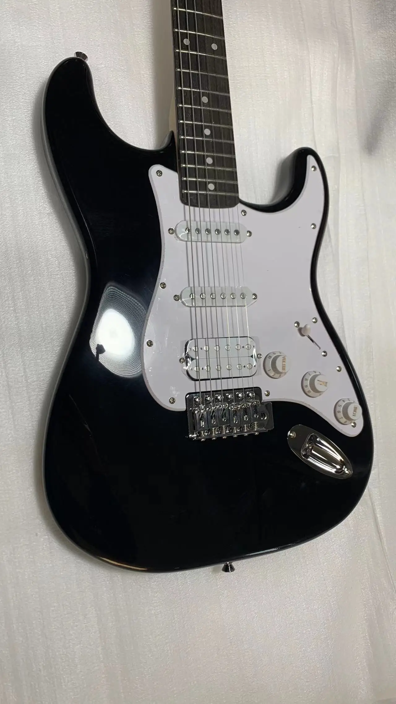 6-струнная электрогитара ST корпус фортепиано из бисера таймбре очень хорошее