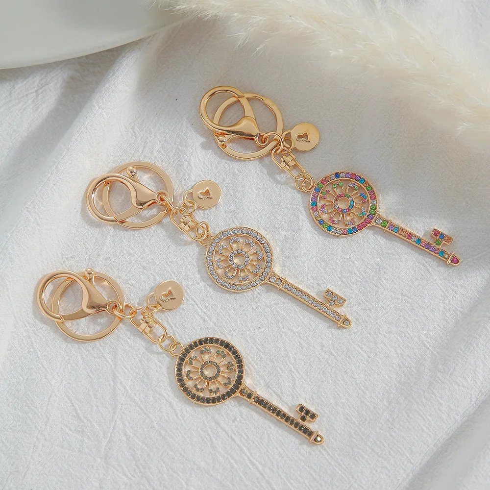 

Цветной металлический брелок для ключей с бриллиантами, креативная Подвеска для школьного портфеля для мужчин и женщин, кольцо для ключей д...