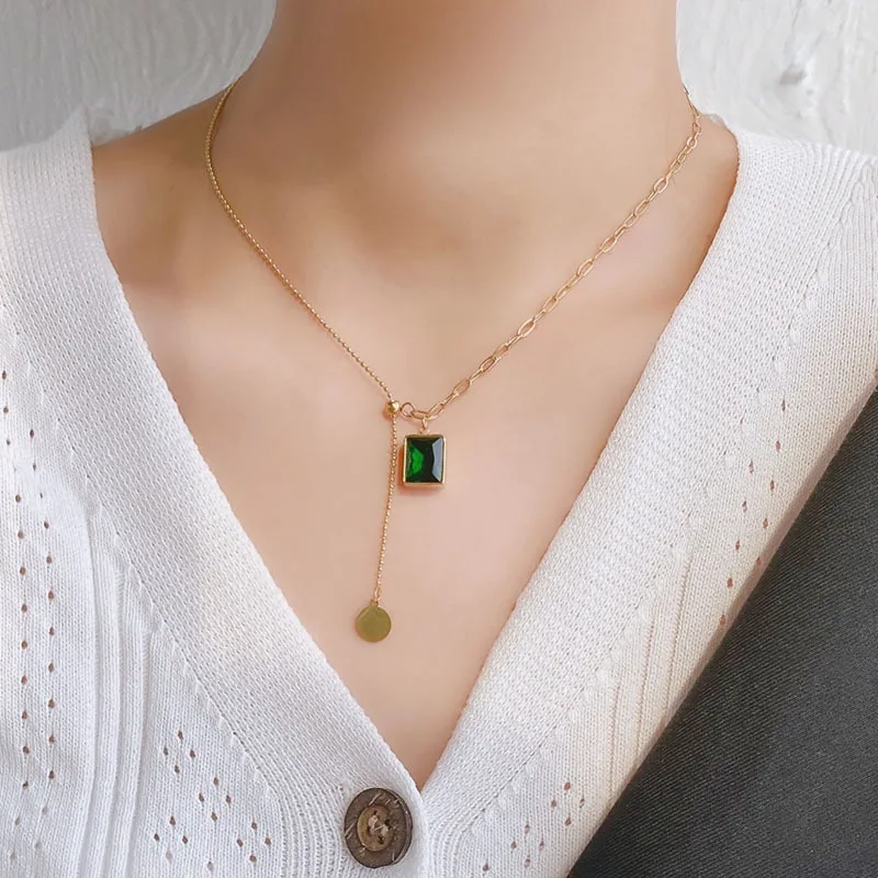 

Женское Ожерелье из титановой стали, зеленая циркониевая цепочка с кисточками, простой Выдвижной стильный темпераментный чокер с холодным ...