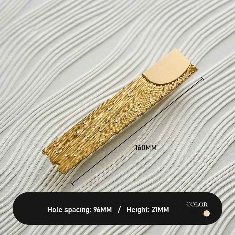 

Латунная ручка для шкафа TinyHob
