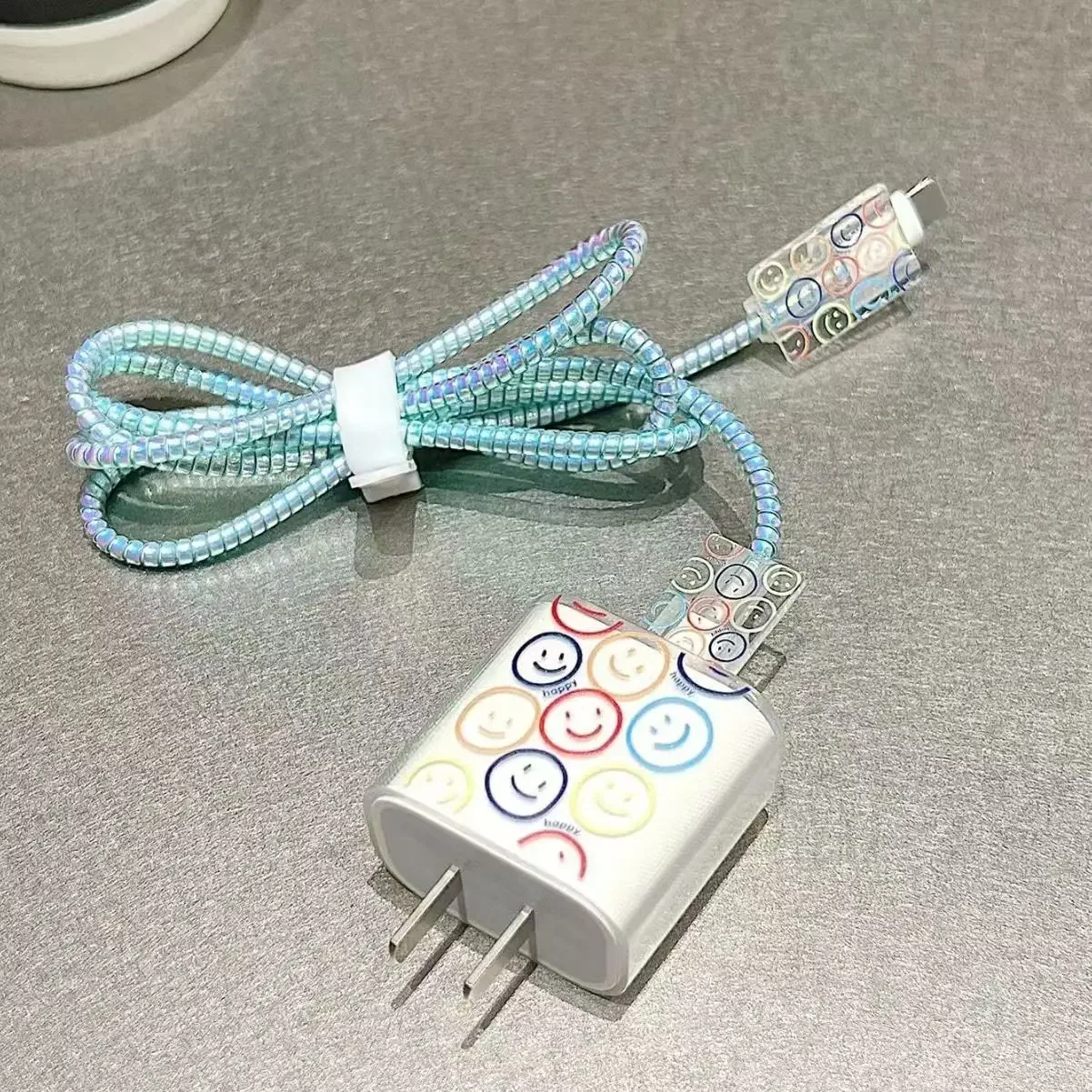 Защитная крышка для зарядного устройства iPhone