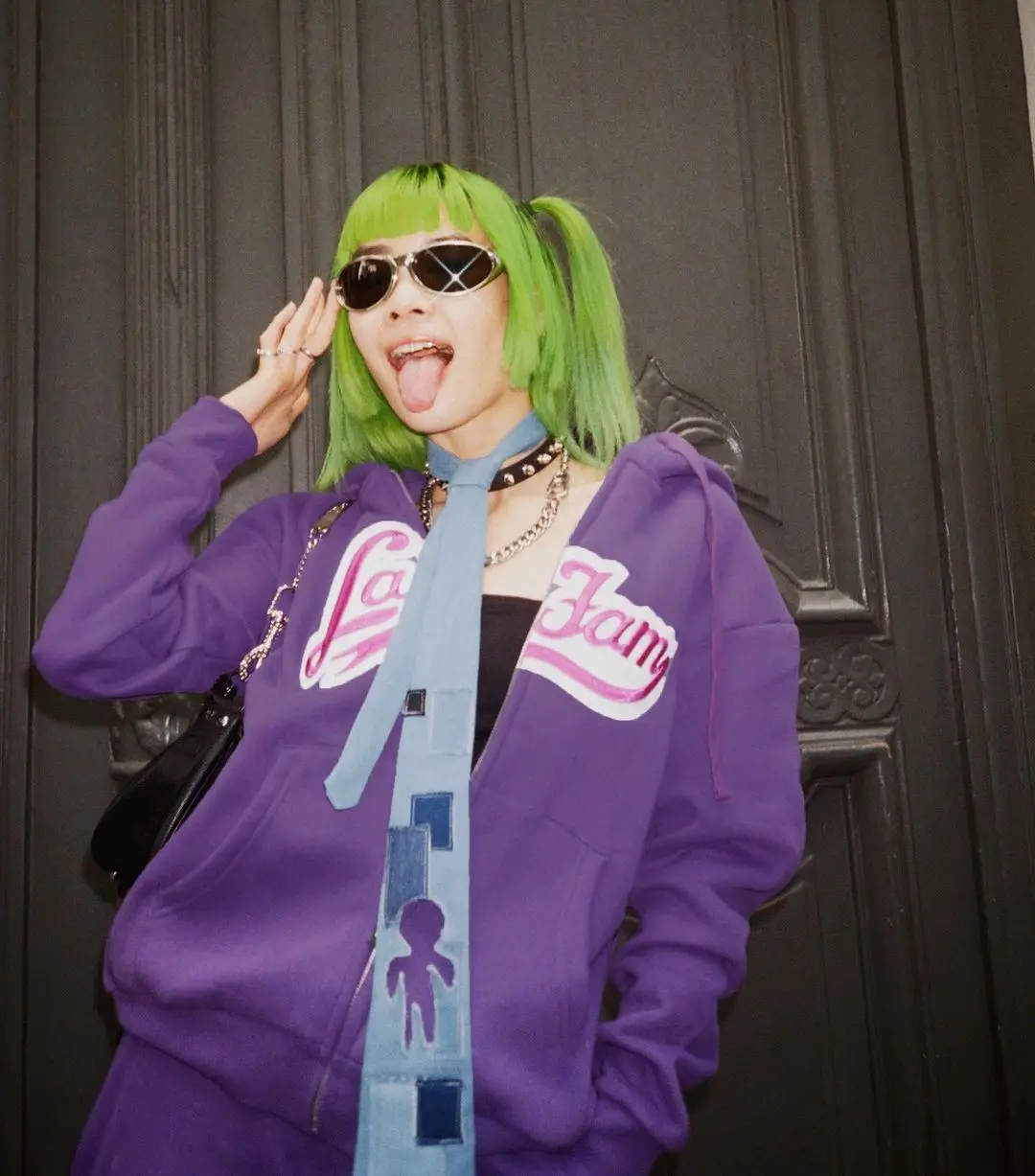 Худи женское в стиле Харадзюку со звездами и надписью модная куртка оверсайз на