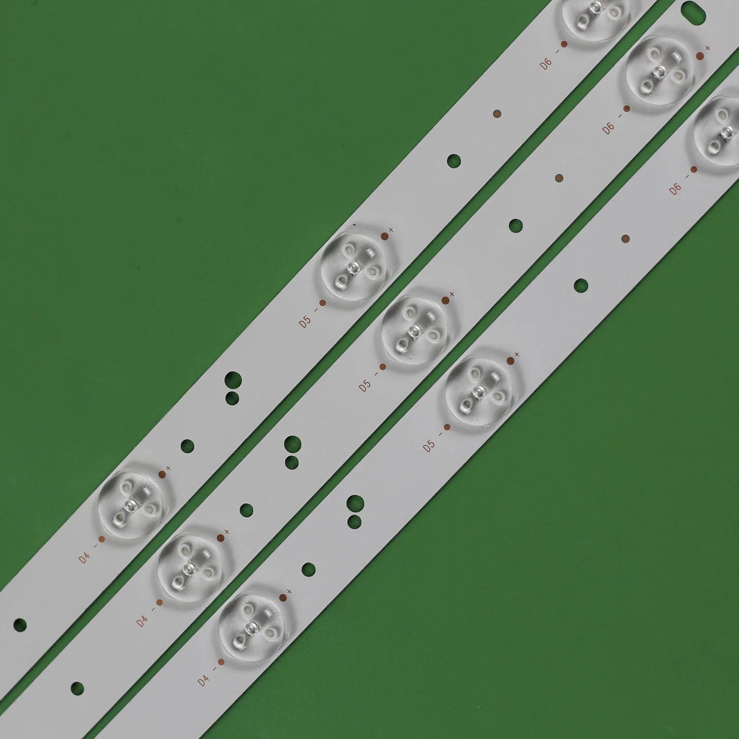 Фото 3 шт./компл. светодиодная лента подсветки для TD SYSTEMS K32DLT1H TVD1801-32 A320ED2TU3 LC320TU3A TQL32R4PR005 0D315D08-ZC17F-04 303TT315041 №3