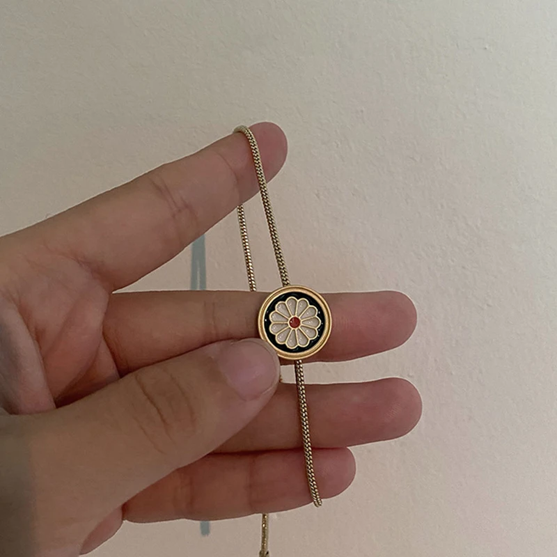 

Винтажный браслет с эмалью и цветком маргаритки, золотого цвета, Регулируемая Веревка, змея, цепочка для женщин, пары, элегантные свадебные украшения, подарки