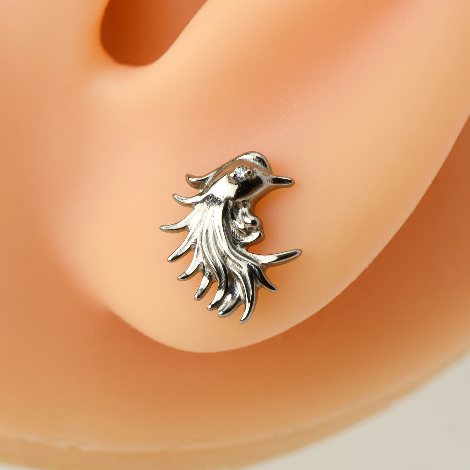 Серьги-гвоздики из титанового сплава шпильки с косточками в виде летающего орла