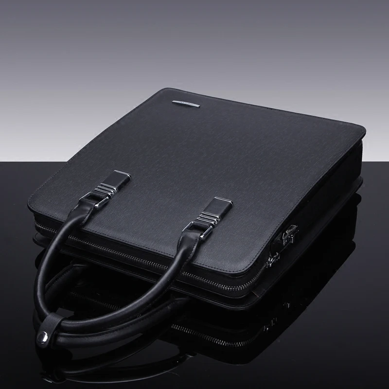 Рисунок 4 - Маленькая сумка с замком паролем