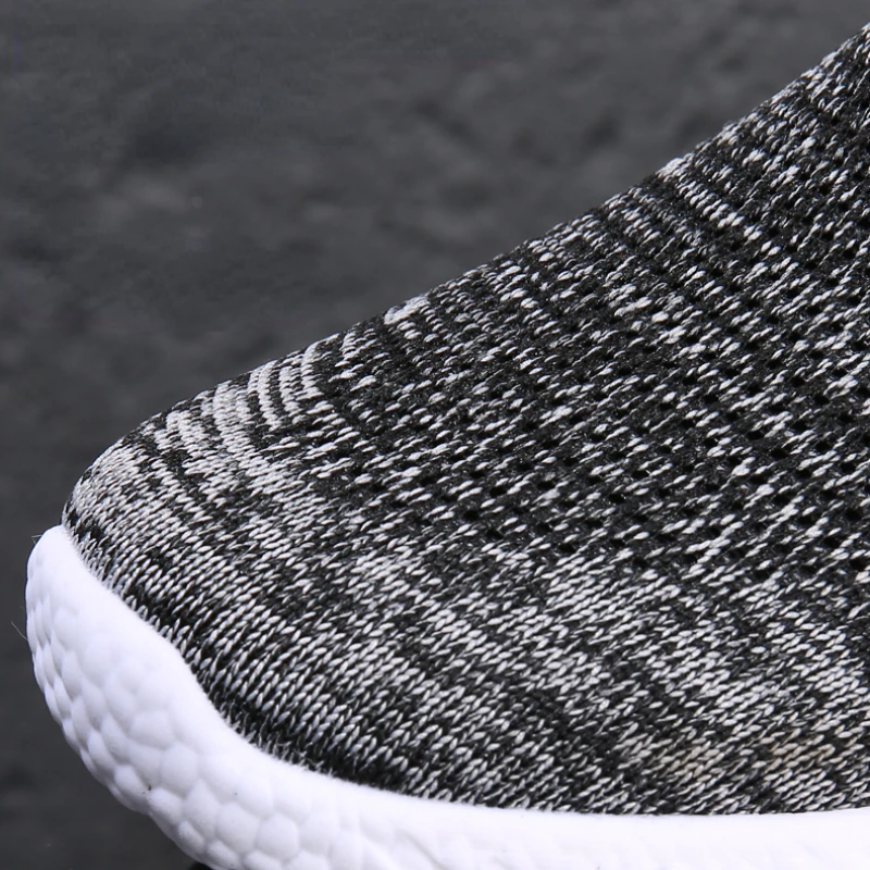 Men Shoes Breathable Walking Casual Shoes Sneakers Slip-on Breathable Outdoor Footwear Non-slip Workout Shoes Zapatillas Hombre