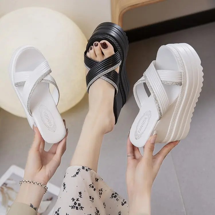 Женские туфли 2024 года большие размеры тапочки на каблуке низкие Роскошные