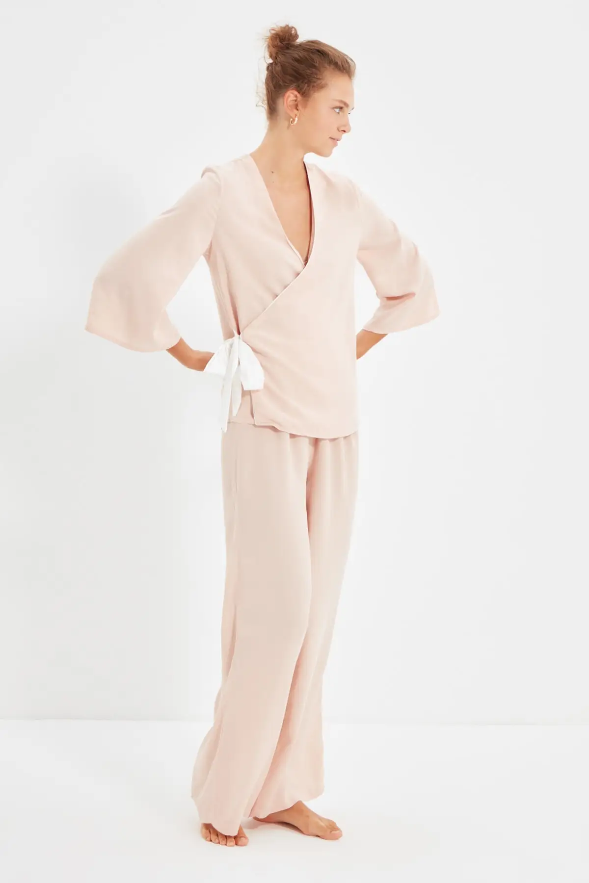 

Trendyol Double Breasted Woven Viscose Pajamas set THMAW22PT0095
