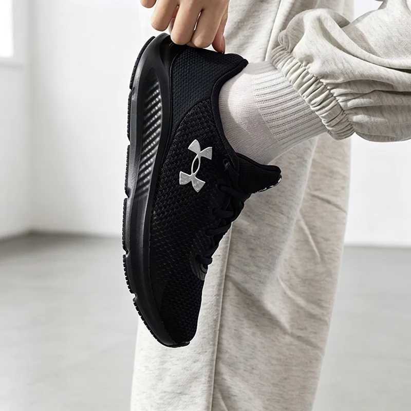Фото Женская обувь Under Armour, спортивная обувь, модная, удобная, для занятий фитнесом на открытом воздухе, повседневная, кроссовки для бега 3024889-003 №3