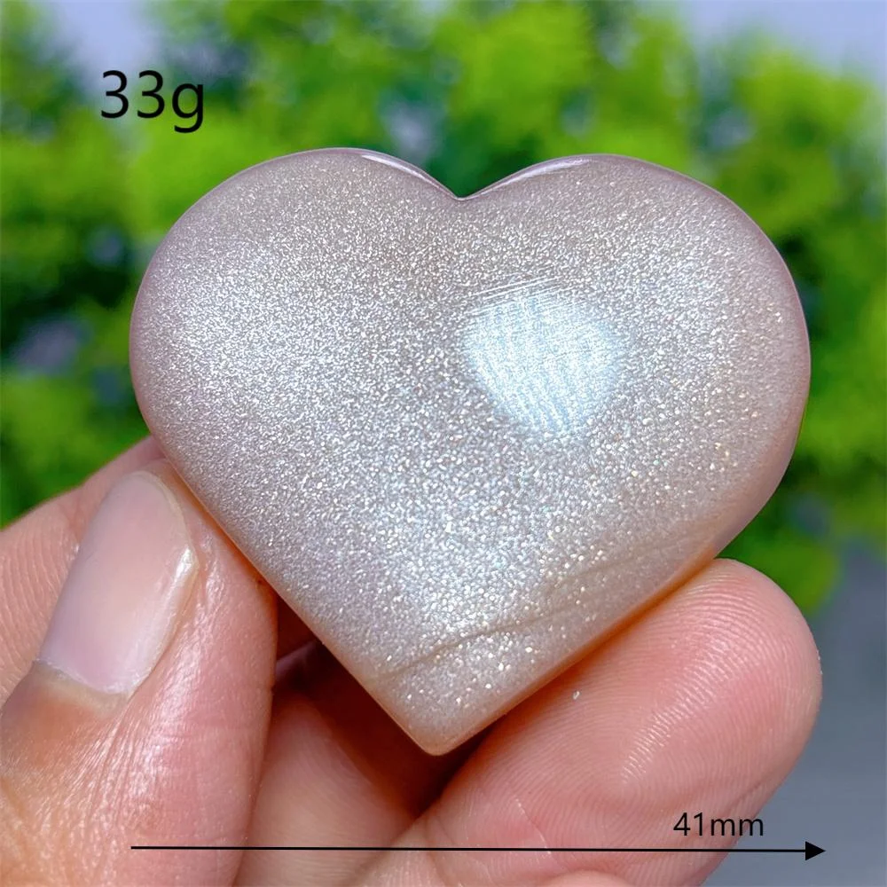 

Кварцевый камень "Оранжевая луна с золотым сердцем"