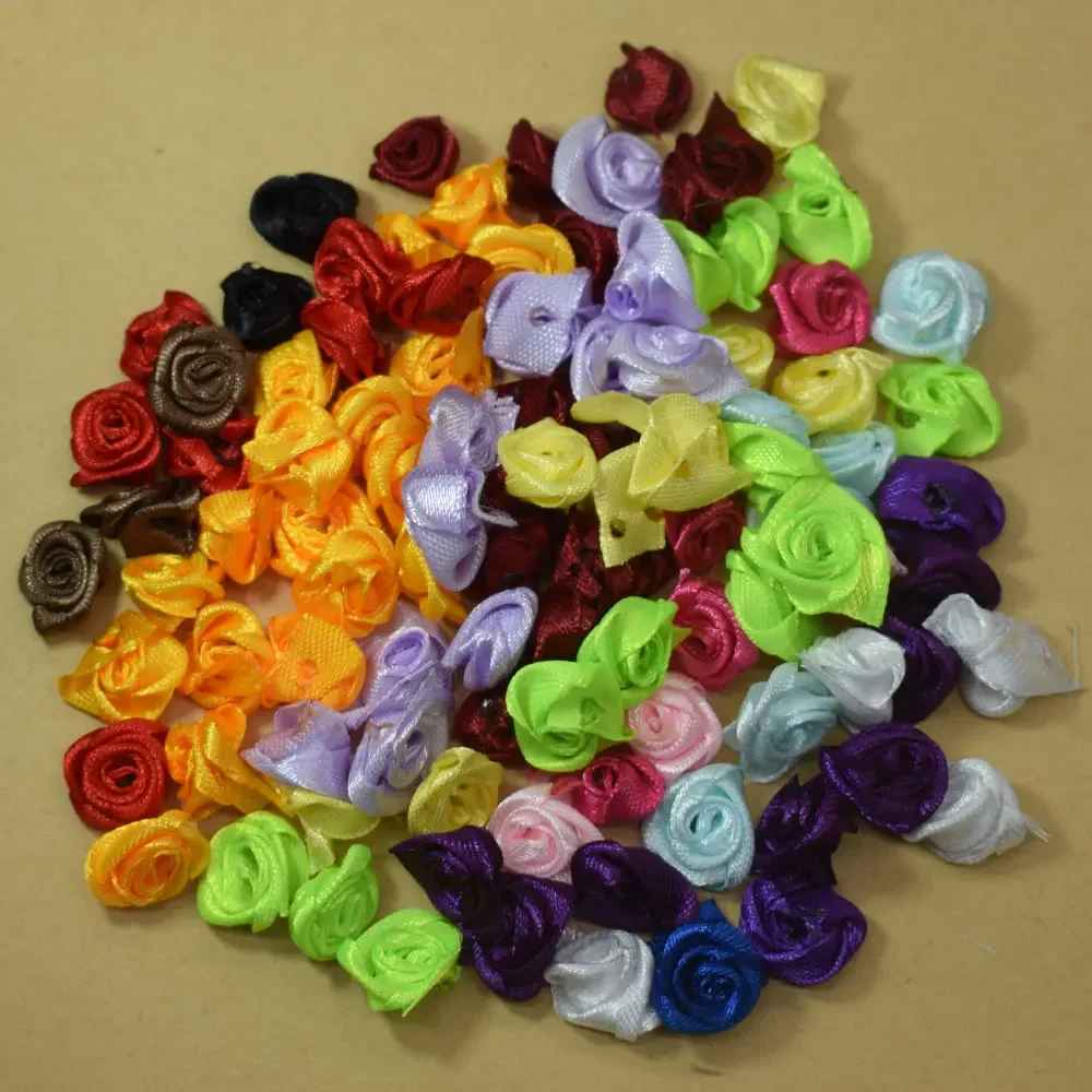 

Розы из атласной ленты, 100 шт.