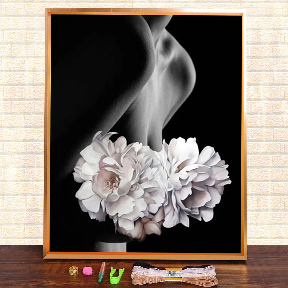 

Girl Black White Portrait Printed Canvas 11CT Cross-Stitch DIY Embroidery Full Kit DMC Threads Handiwork Different