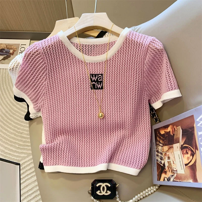 Фиолетовый изящный контрастный цвет с круглым вырезом и короткими рукавами