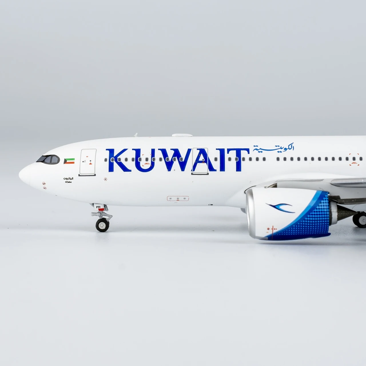 Коллекционный самолет из сплава 6700 в подарок модель NG 1:400 Kuwejt Airways Airbus A330-800 литая