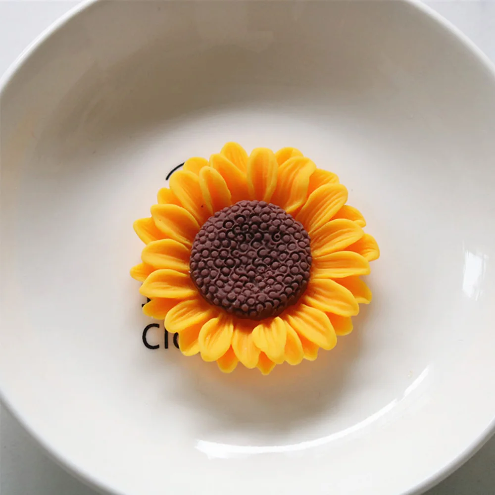 

Кабошоны из смолы 2 шт.
