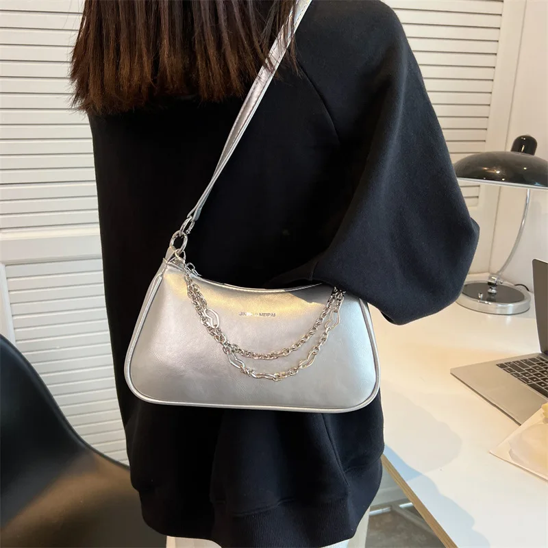 

2023 Chain Pure Color PU Trend Personality Daily Commuting Small Bag Simple Women's Bag Shoulder Bag Messenger Bags Female Bag