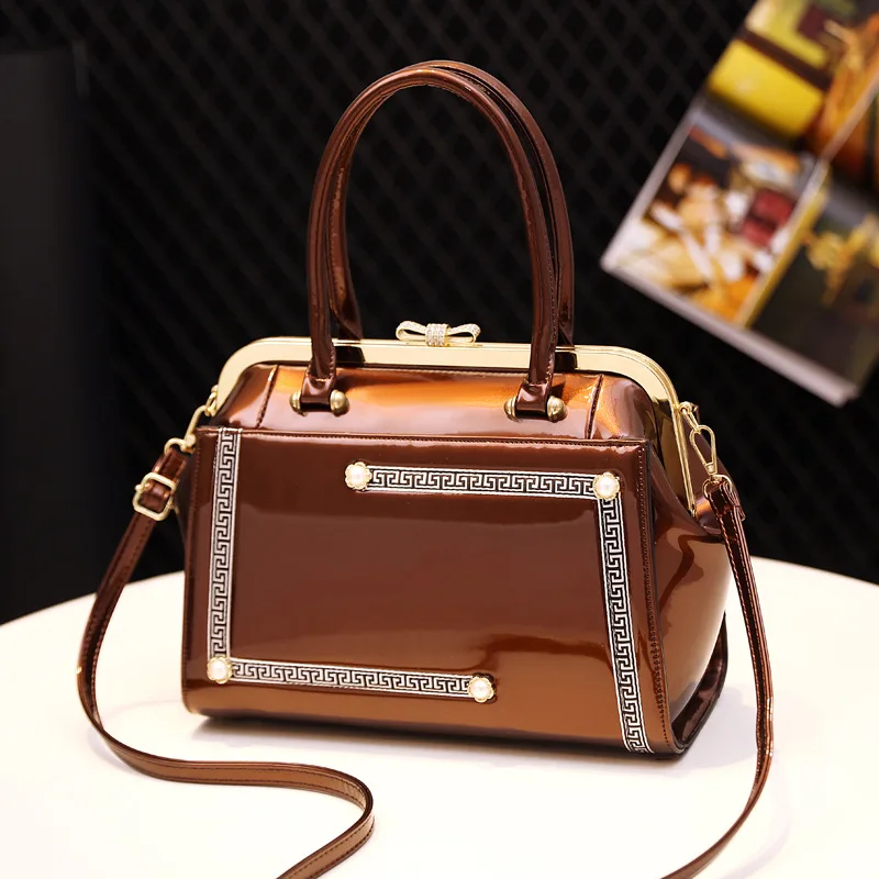 

New Fashion Large Women Handbags European Design Patent Leather Ladies Shoulder Bags Female Girl Brand Luxury Cross Body Bag