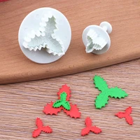2pcs diy bake mould christmas holly leaf shape plastic cookie cutter biscuit cake embossing tools bakeware kitchen baking stamp