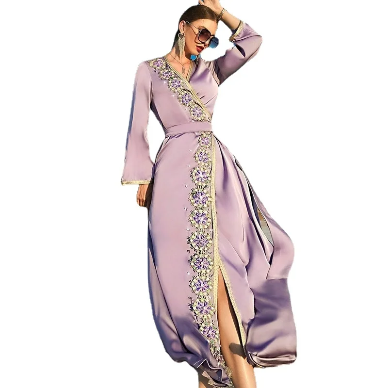 

Floral Embroidery Rhinestone Guipure Belted Dress V-Neck Long Sleeve Tape Trim Split Hem Satin Kaftan Abayas For Women