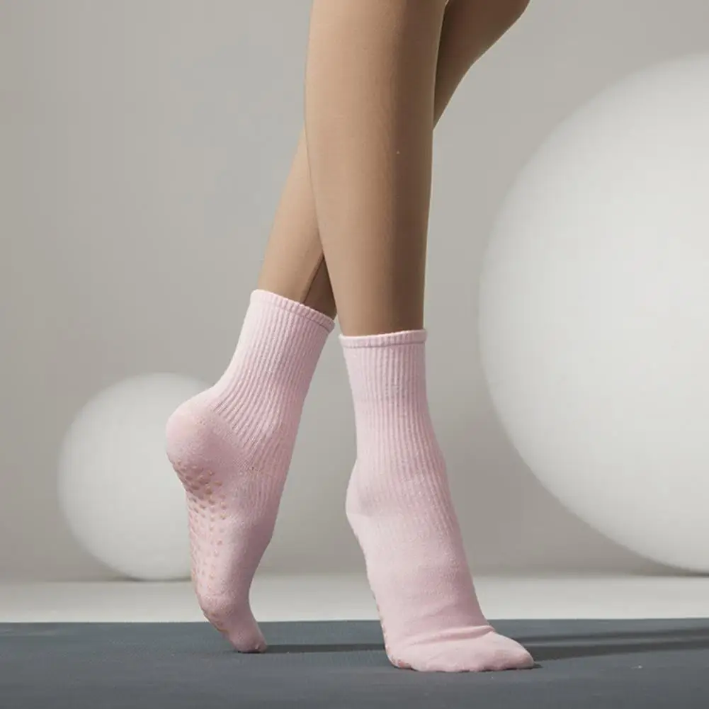 

1 Pair Sports Ergonomic Yoga Socks Non-deformation Soft Sweat Absorption Good Breathability Sport Socks for Home