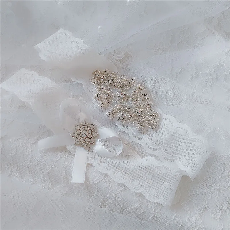 

Свадебный Комплект подвязок с кристаллами Стразы на Белом Кружевном кристалле набор подвязок с бантом цвета слоновой кости