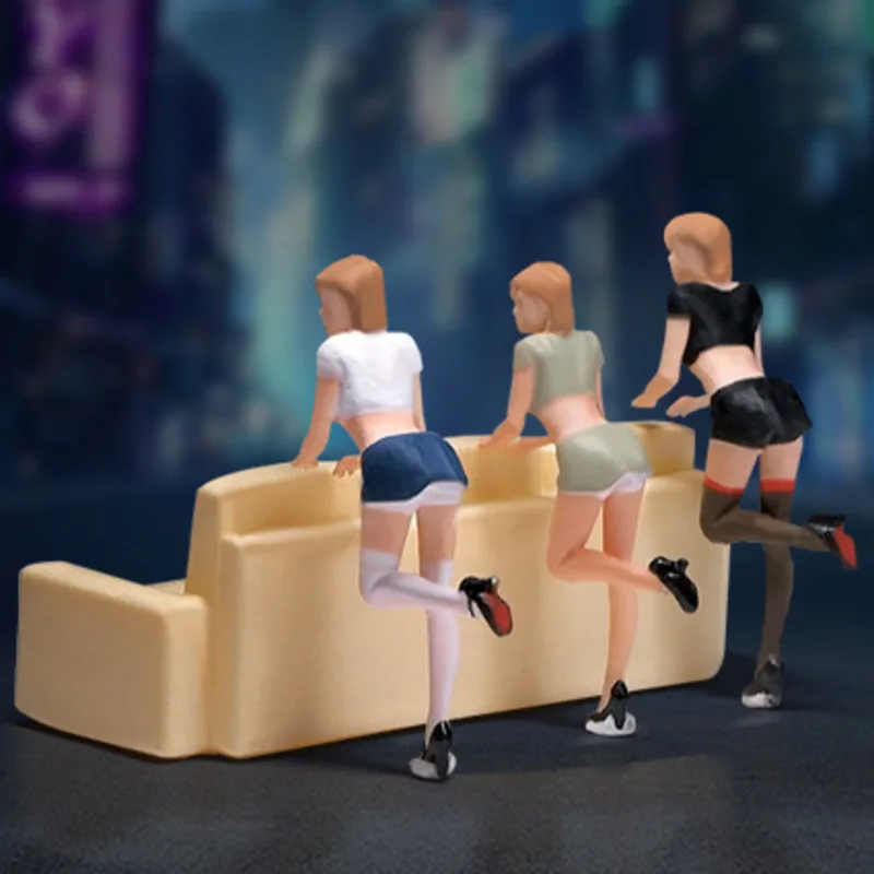 

1/64 Skirt Girl Resin Figure Miniature Model Scene Shooting Props Decoration Mini Figurines Sandbox Birthday Gifts