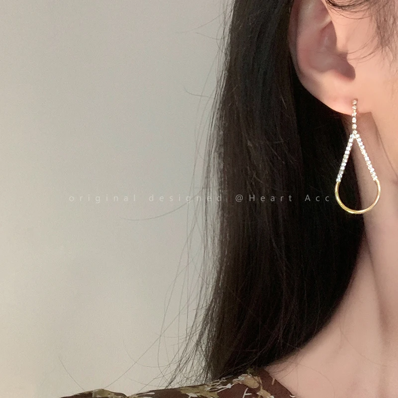 

Copper Alloy Jewelry Water Drop Charm Earrings For Women Gold Color Inlaid Zircon Elegant 2023 DropShipping Free Shipping