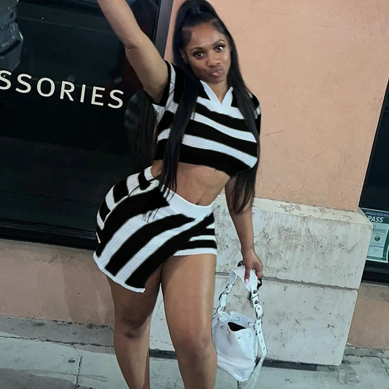 Вязаная полосатая юбка женский наряд весна-лето 2024 укороченный топ с короткими