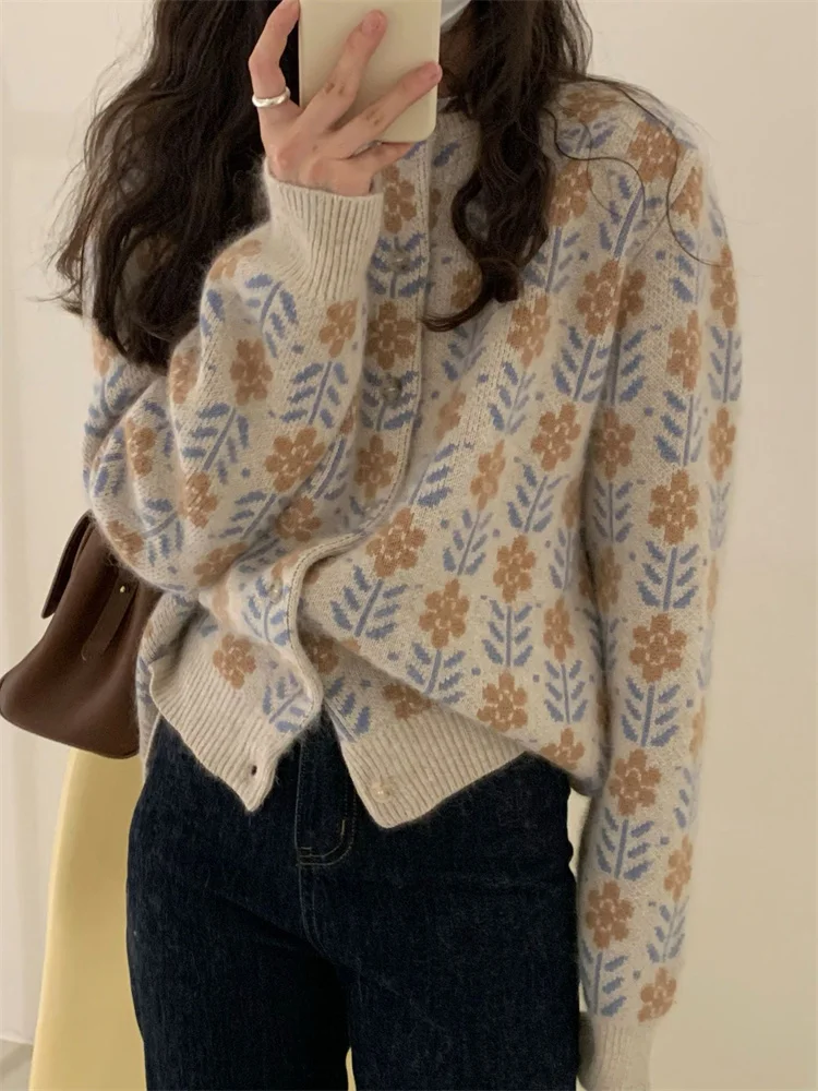 

Retro Jacquard Knitted Cardigan Harajuku Vintage Long Sleeve Fall/Winter Korean Loose Lazy Wind Soft Waxy Crewneck Sweater Tops