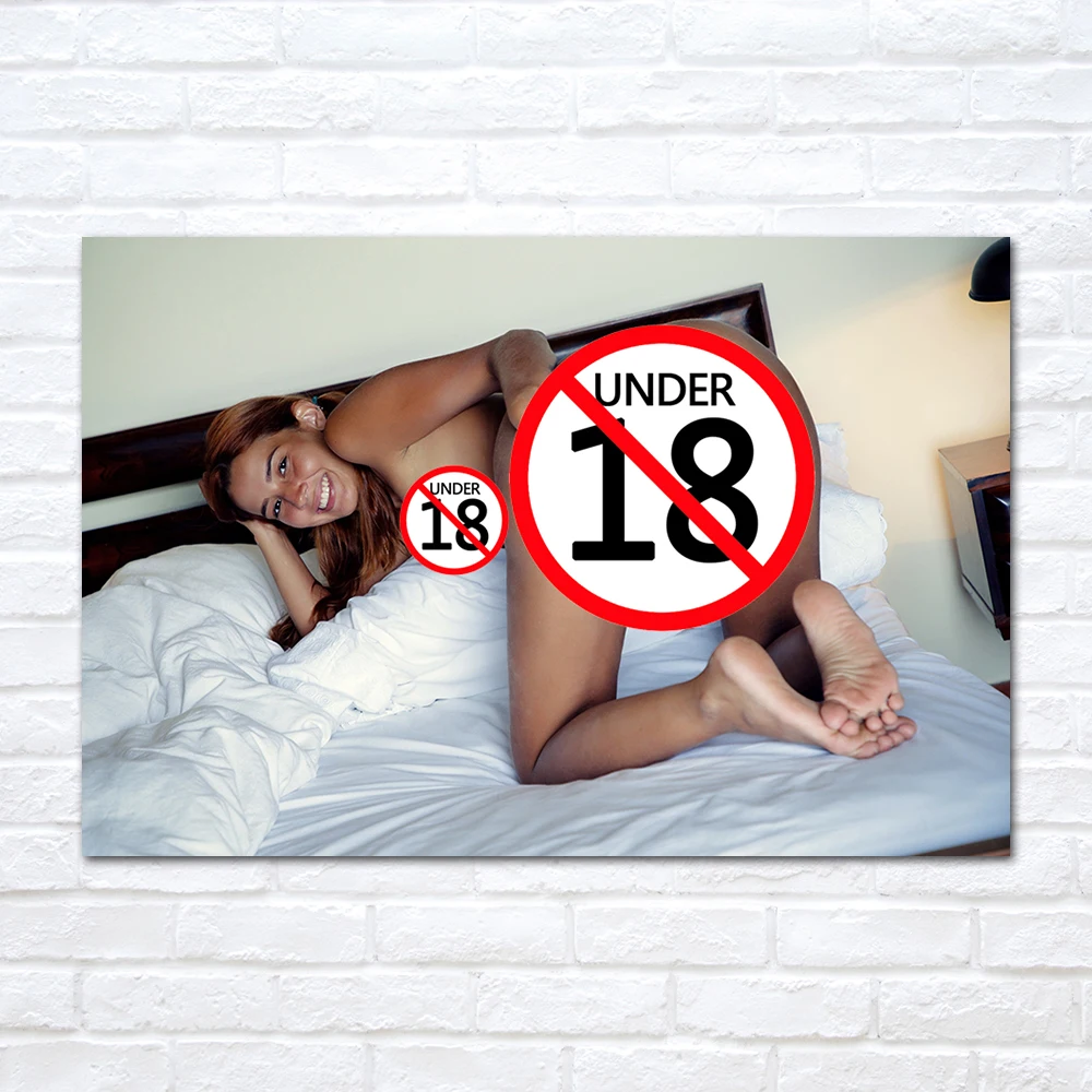 Canvas Paintings Naked Girl on the Bed Pussy Posters Adult Model Wall Art Prints Picture for Bedroom Home Decor No Frame