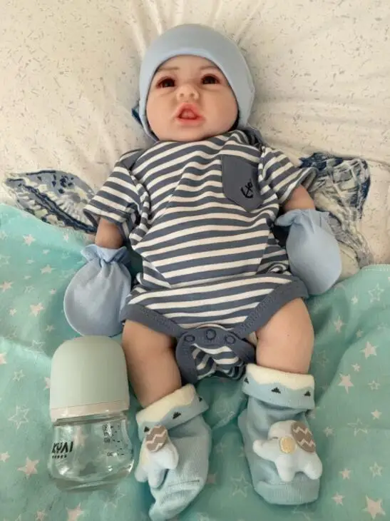 

Highly Simulated 47CM 3.6KG Reborn Baby Doll Soft Full Silicone Body Can Bath High Quality Handmade Doll Skin Tone Doll For Gift