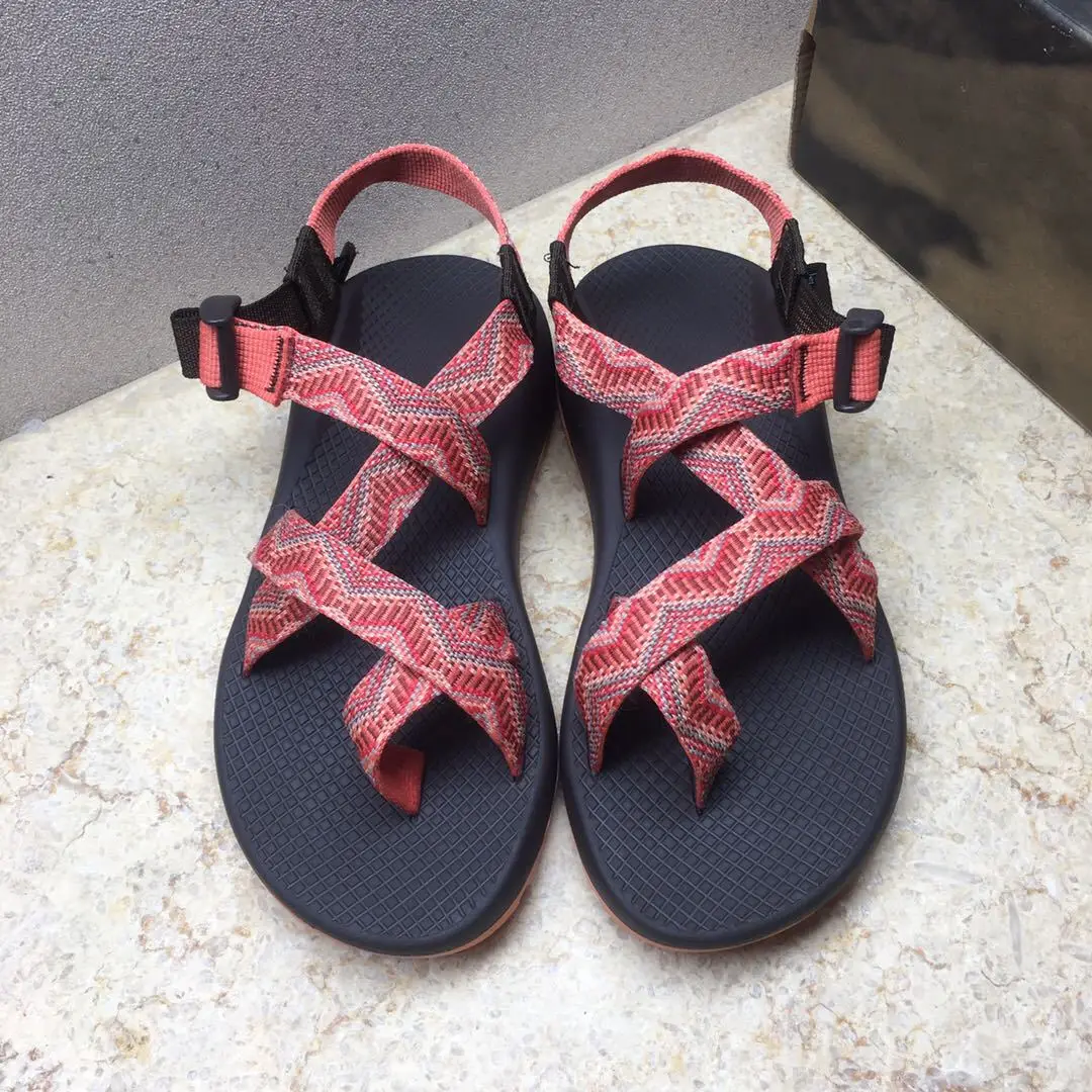 

2022 Fashion Summer Outdoor Beach Shoes For Women Round Head Buckle Comfortable Clip-toe Sandals Casual Hiking Sandals All-match
