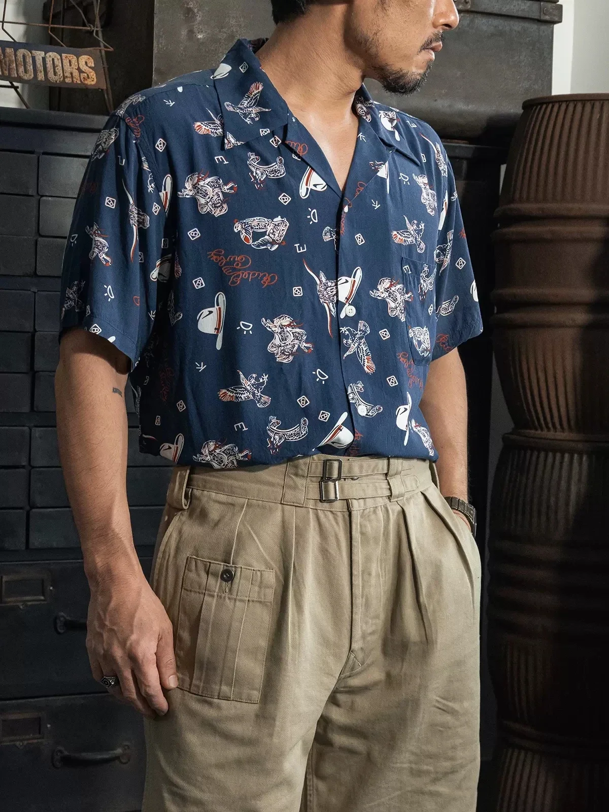 Ретро Мужская рубашка с коротким рукавом и кубинским воротником