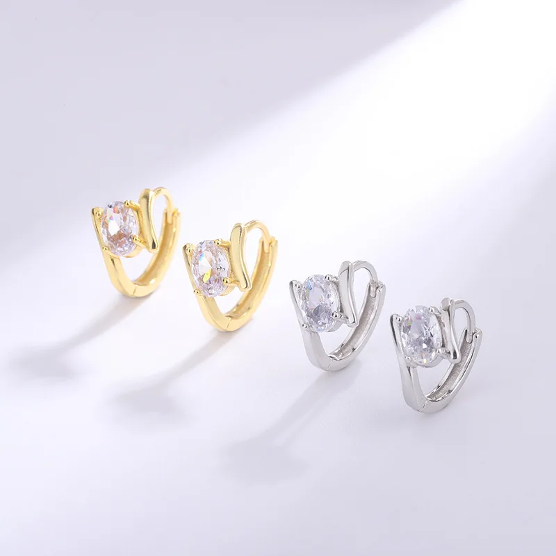

S925 Sterling Silver Versatile Single Diamond Ear Buckle Female Minority Design Sense Ring Earrings 2023 New Earrings