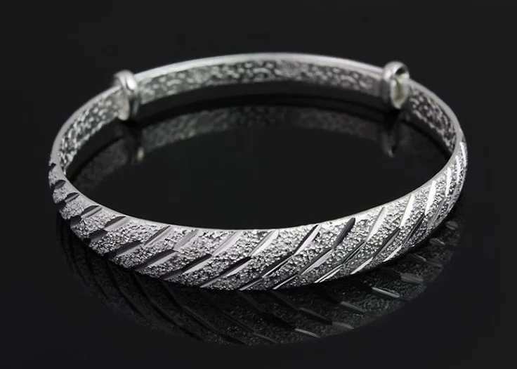 

New hot-selling high-quality sterling silver bracelet European and American classic silver-plated meteor shower bracelet