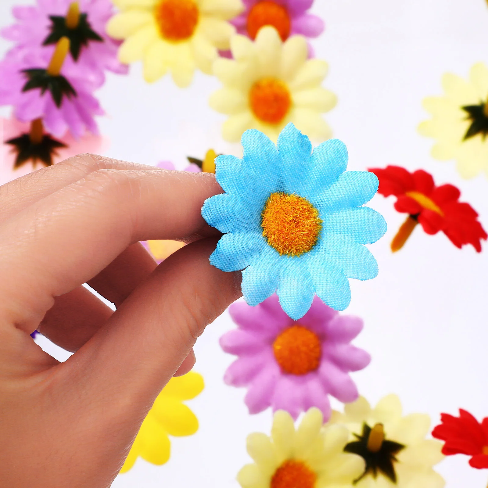 

150 Pcs Artificial Daisy Flower Heads Multi-color Small Craft Flowers Mini Fake Flowers Heads for Crafts Diy Wreaths Party